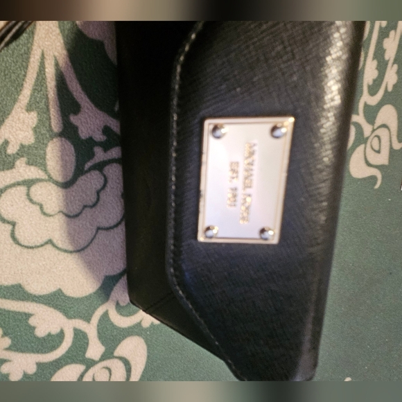 Micheal kors apple iPhone 5 wallet clutch - Picture 2 of 5